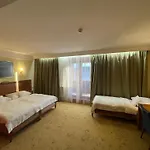 International 4* فيلكا لومنيكا