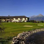 فندق International 4*