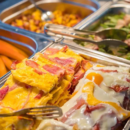 International Hotel 4*