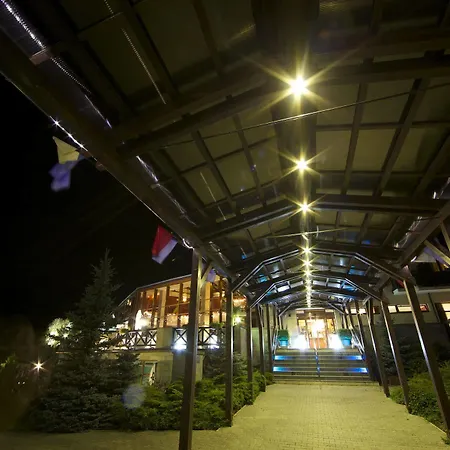 International 4* Vel'ka Lomnica